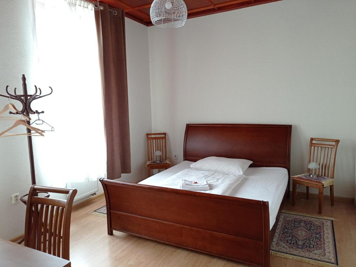 Hotel Na Kafkové 3*